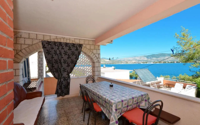 Apartments by the sea Arbanija, Ciovo - 8651