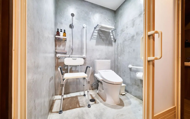 &And Hostel Shinsaibashi East