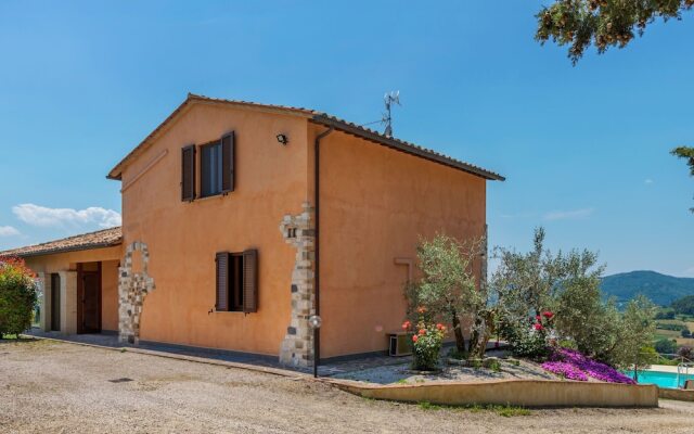 Charismatic Holiday Home in Montone With Private Pool