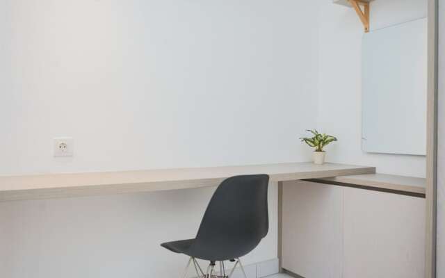 Comfort And Simple 1Br At Casa De Parco Apartment