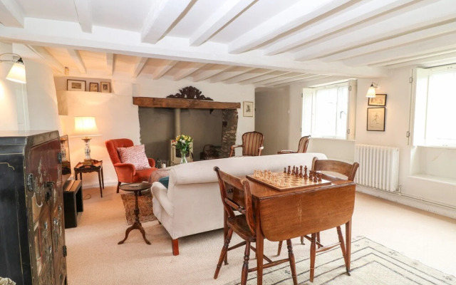 Holly Cottage