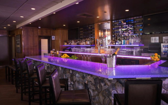 E-Central Downtown Los Angeles Hotel