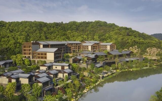 Hangzhou Xianghu Yizhan Hotel