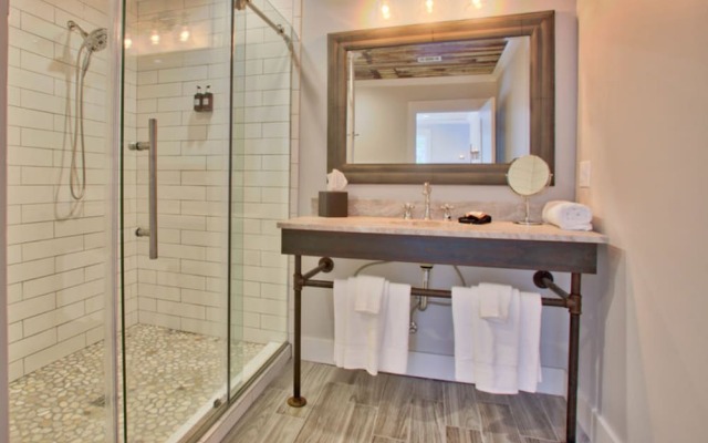 The Roost Ocean Springs