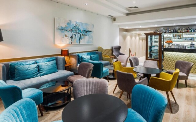 hotelImage