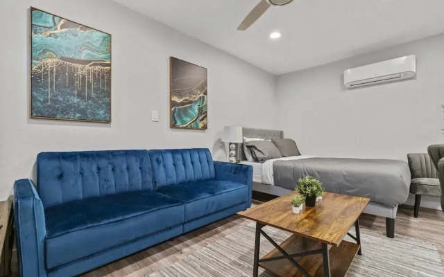 Stylish Studio Zilker Evonify