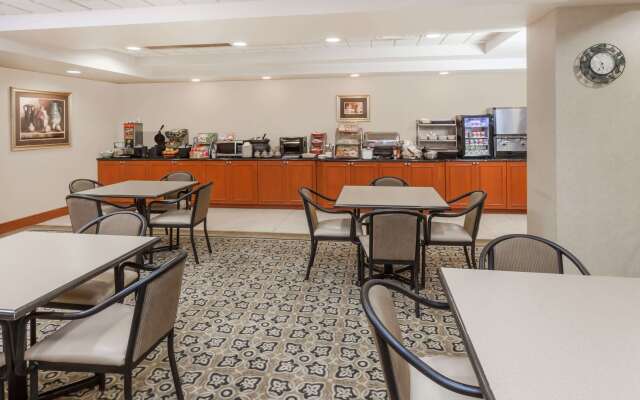 Wingate By Wyndham Peoria