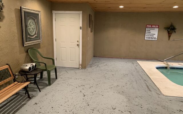 Splash Country 4 Bedrooms 4 Bathrooms Cabin