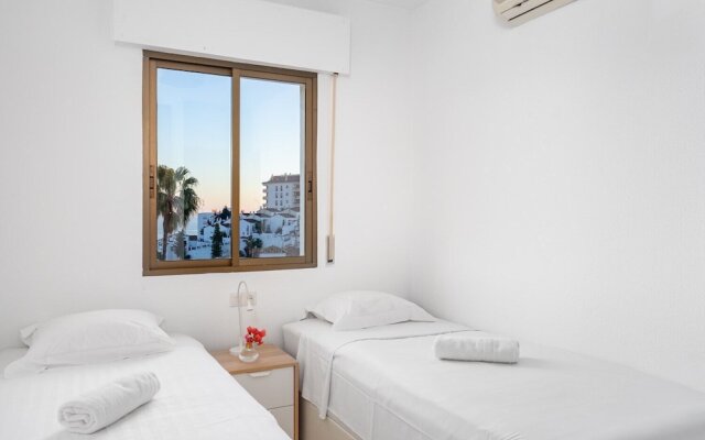Townhouse with sea view in Torrequebrada
