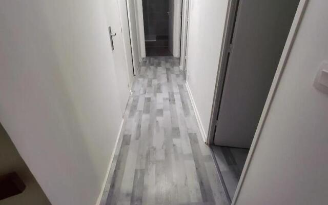 Appart 6 à 8 personnes proche centre parking gratuit