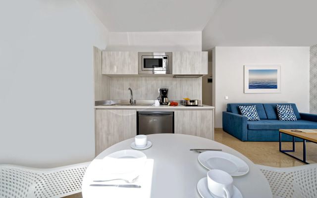 Broncemar Beach Suites Hotel