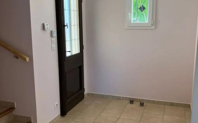 Villa With Private Pool and Jacuzzi