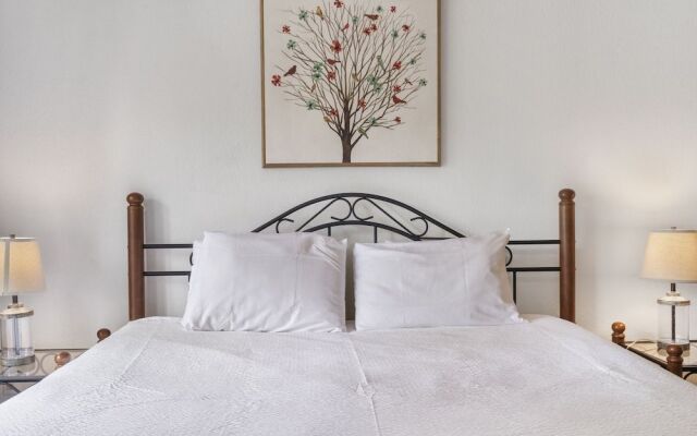 Swansons King Suite - 1.5 Miles From Branson