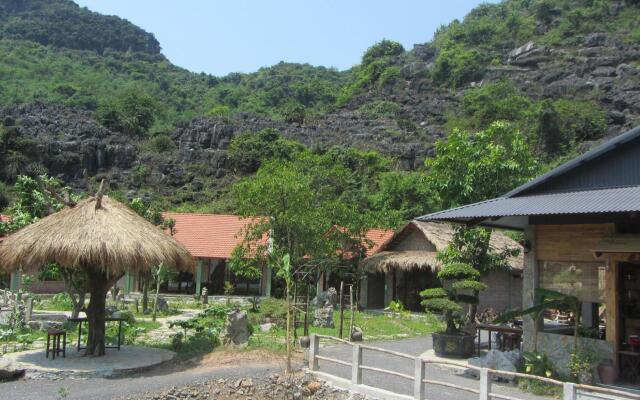 Rustic Houses Tam Coc