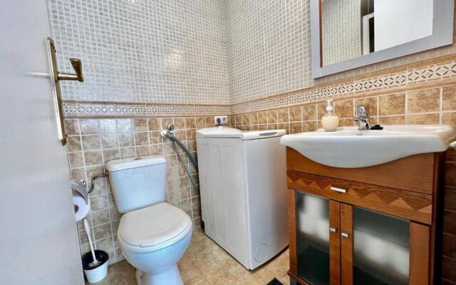 Riscal 6 by United Renters