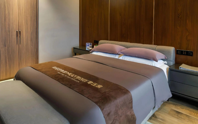 Taizhou Meizhu Hotel (Jiaojiang City Government Avenue Baolongcheng Store)