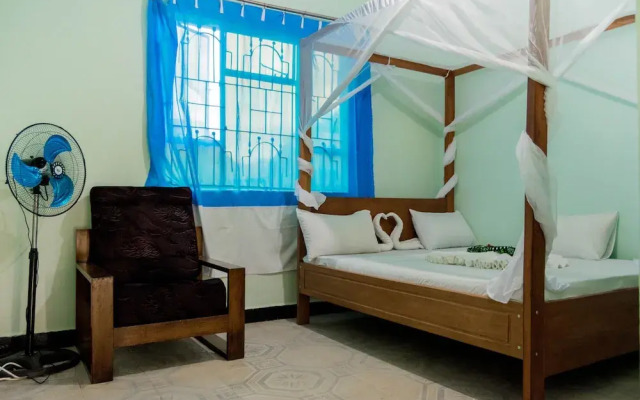 Kilimanjaro Summit Lodge