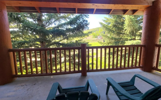 Snow Flower 078 3 Bedroom Condo by RedAwning