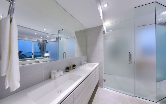 Modern styled 3 BR pool Orchid Villa