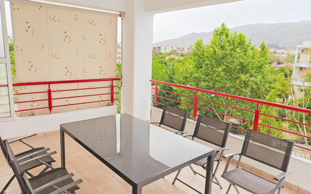 Summer Breeze Apartment in Kalamata