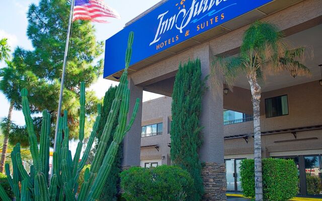 Hotel Tempe/Phoenix Airport InnSuites at the Mall