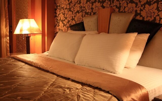 King & Princess Motel-Rende