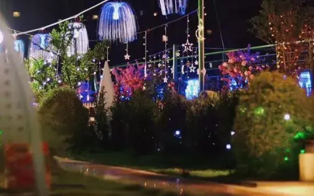 Laiyue Hotel (Zhengzhou Futadong Subway Station)