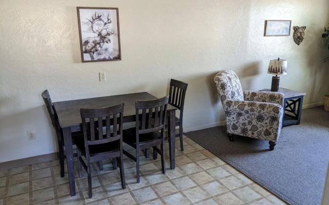 Hi-Lo Motel, Cafe and RV Park Mount Shasta Area