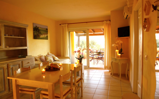 Baia de Bahas Residence