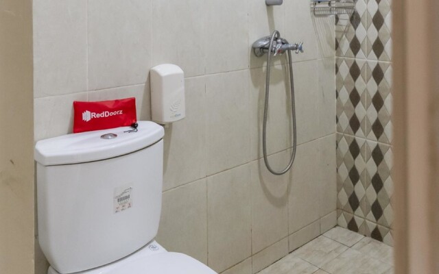 RedDoorz Plus near Tambun Station