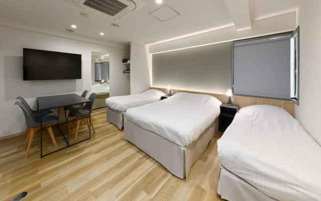 City Hotel N.U.T.S.