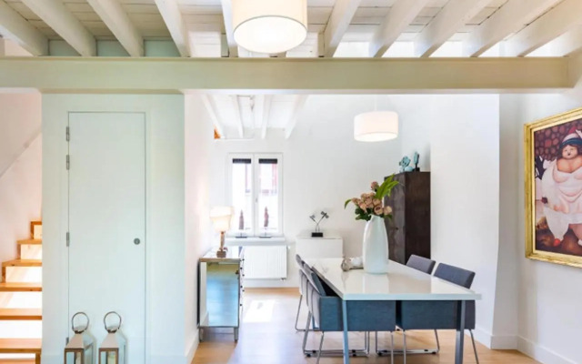 Antwerp old town triplex apartment