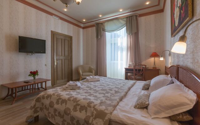 Roze Boutique Hotel