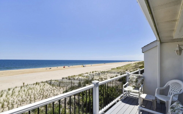 Seaside Villas Unit #9 by Long & Foster