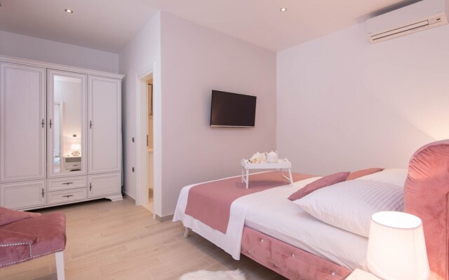 Luxury Apartment Domenica