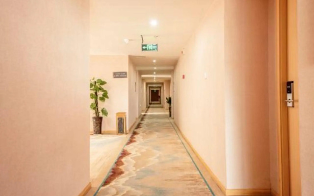 Elan Hotel (Dujiangyan Sunac Cultural Tourism City)