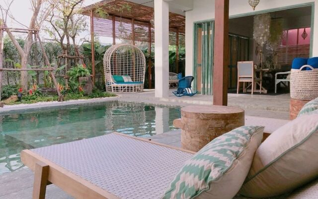 Pineapple Lazy Beach Villa