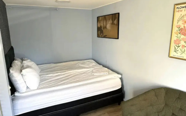 Baldursbra-Central Studio Apartment