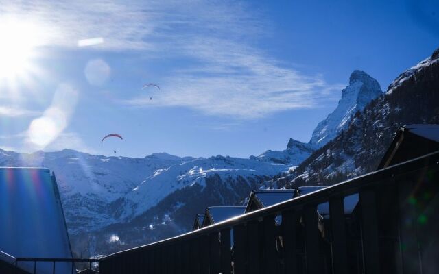 Peaky Riders Self Check-in Hotel