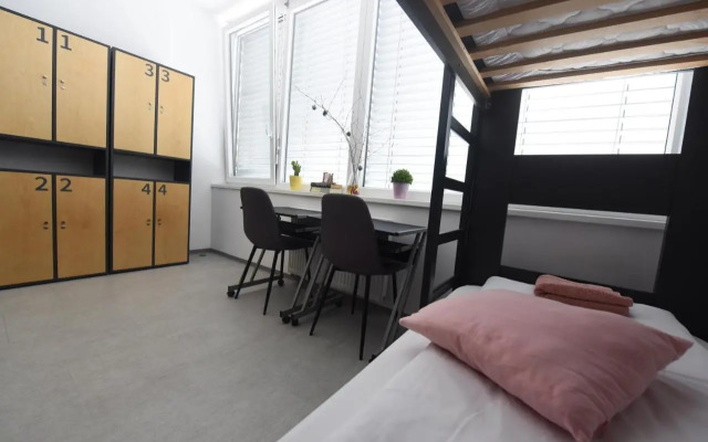 MS Sparrow Hostel
