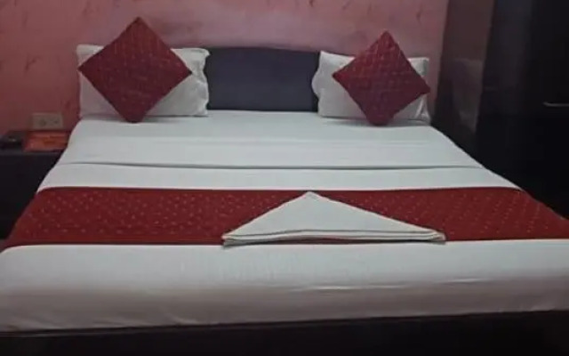 Airport Hotel Parikshit Palace
