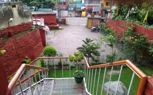 Gayatri Resorts