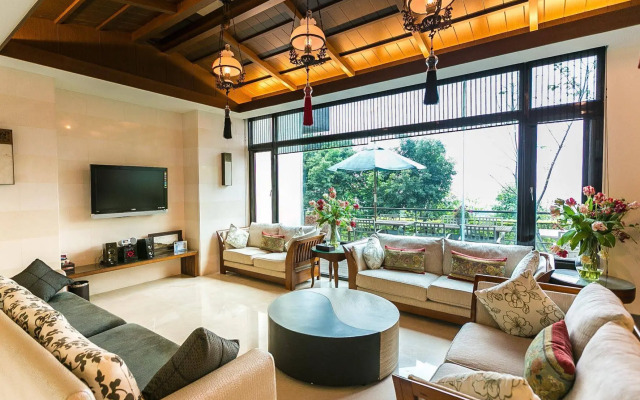 Azure Villa