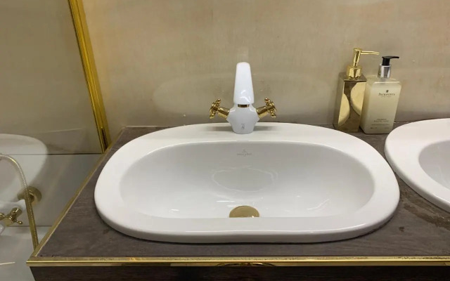 Uroczy apartament 2 osobne pokoje Marina Royal Palace
