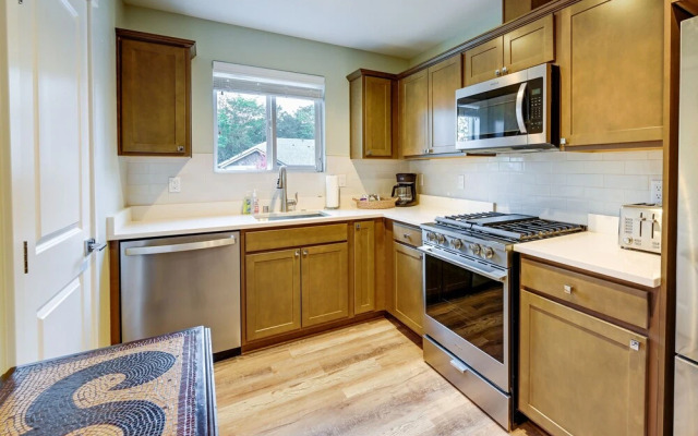 Stunning Seatac Gem w/ Modern Amenities!