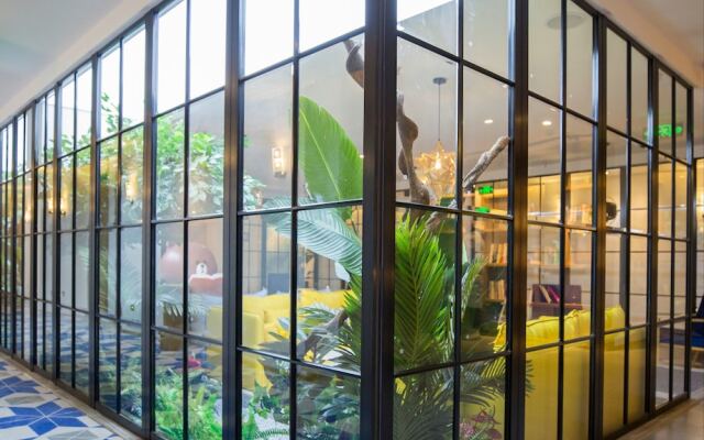 Weiyang Creative Hotel Chongqing Nanbin