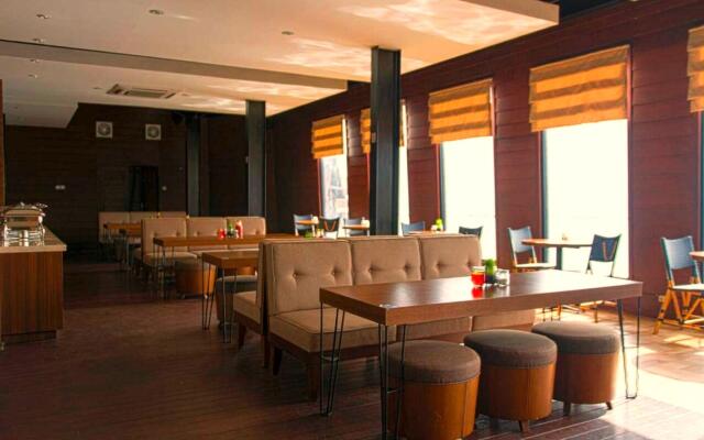Seaview Cottage Cirebon Waterland