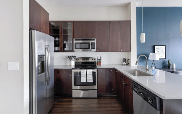 Landing Dallas Old East