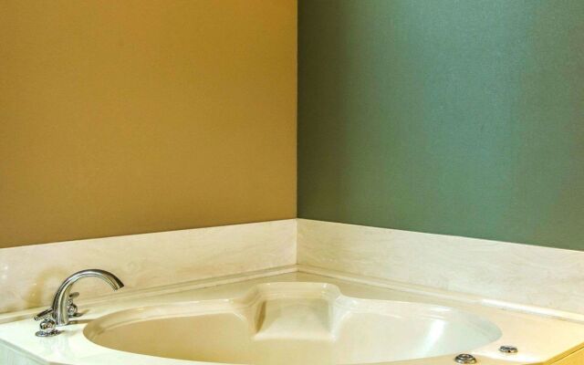 Quality Inn Columbia I-65