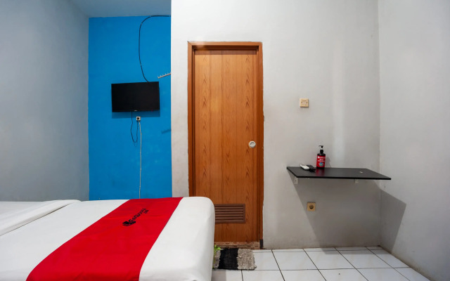 RedDoorz Syariah near Margonda Raya
